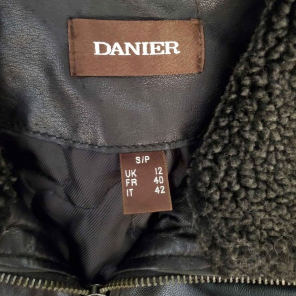 Danier leather jacket - Picture 2 of 3